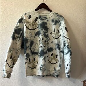 Market Tie-Dye Smiley Sweatshirt